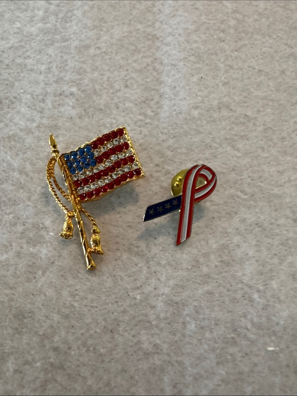 Vintage Crystal Patriotic American Flag & Ribbon Lapel Pins - Gold Tone
